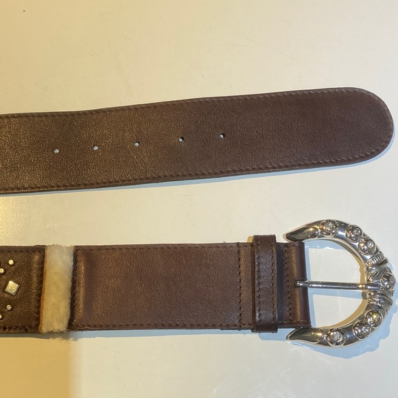 Crisca Brown Leather Belt with Silver Buckle and rhinestone Sherpa detail medium - Picture 11 of 14
